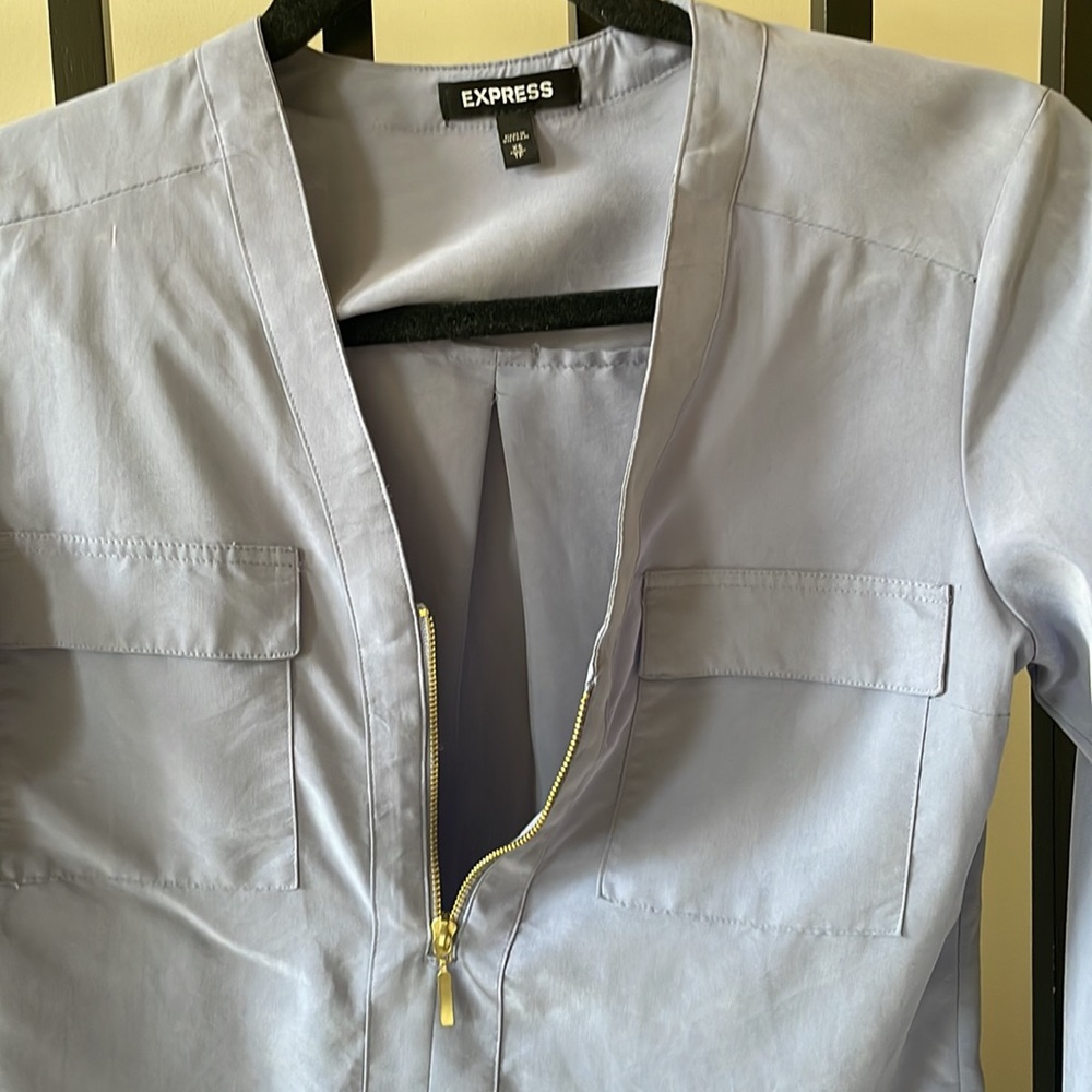 ✨EXPRESS PORTOFINO SHIRT✨ - Picture 2 of 6